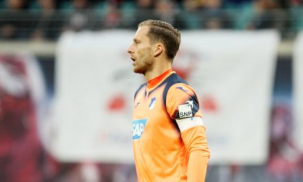 Torwart Oliver Baumann von der TSG Hoffenheim sieht Stammplatz nicht gefährdet