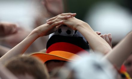 Fußball Nationalmannschaft soll Spielbetrieb im September wieder aufnehmen