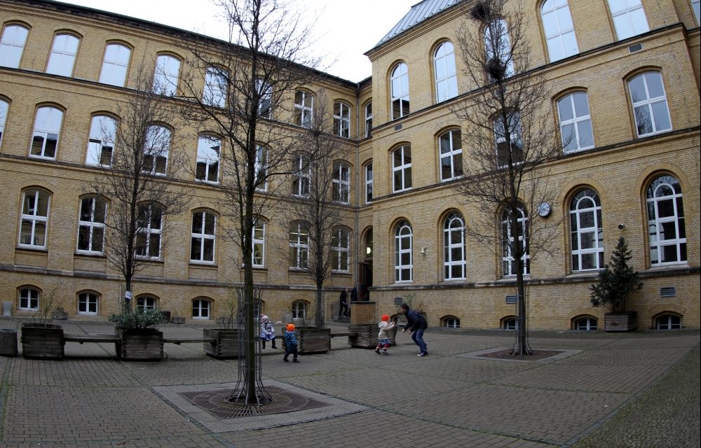 Karliczek rät bei Schul- und Kitaöffnungen zur Vorsicht