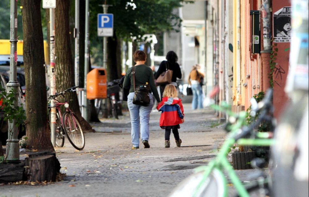 Katja Kipping: Anrechnung von Kindergeld auf Hartz IV soll gestoppt werden