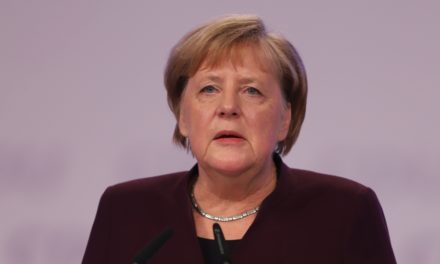 Bundeskanzlerin Angela Merkel verfolgt die Genesung von Alexej Nawalny