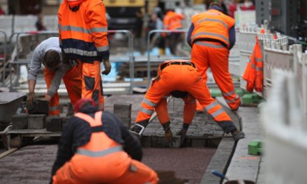 Männer in Deutschland mit Job weniger zufrieden als der EU-Schnitt