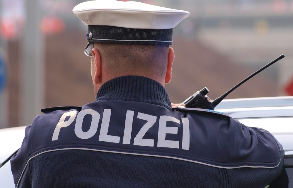 Bundesweit sucht die Polizei 475 untergetauchte Rechtsextremisten