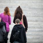 Junge Menschen verlassen früher das Elternhaus