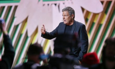 Habeck macht Risiken der GroKo in seiner Bewerbungsansprache deutlich