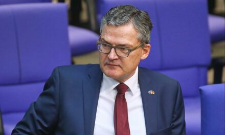 Kiesewetter fordert festen NATO-Beitritt für Ukraine