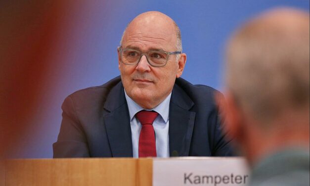 Arbeitgeberverbände intensivieren Widerstand gegen geplantes Tariftreuegesetz