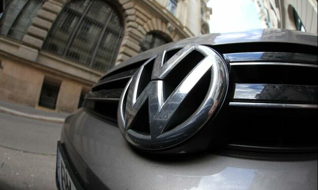 Bosch und Volkswagen: Automatisiertes Fahren bald für alle erschwinglich