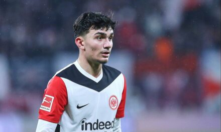 DFB-Pokal: Favoriten Frankfurt und Paderborn geben sich keine Blöße