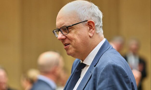 Bremer Bürgermeister Bovenschulte ruft zur Gelassenheit in Gender-Debatte auf