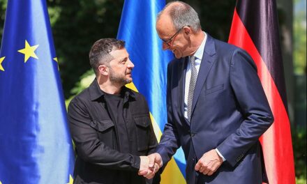 Herzlicher Empfang für Selenskyj im Kanzleramt durch Merz