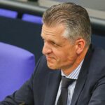 Schwarz-rote Koalition feiert Zusammenarbeit und Effizienz nach 100 Tagen