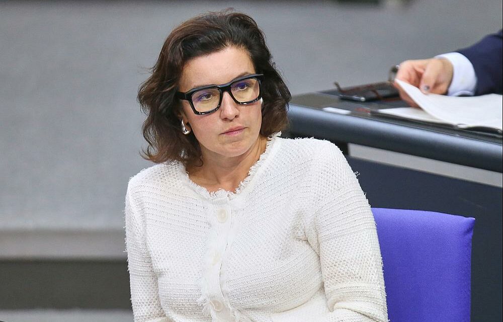 Grüne mahnen schnellere Umsetzung von Reformen durch Forschungsministerin Bär an
