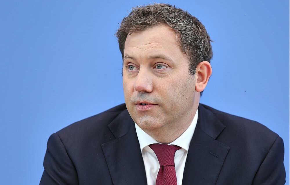 Nach Klingbeils Steuerdebatte: Frei fordert Einhaltung des Koalitionsvertrags