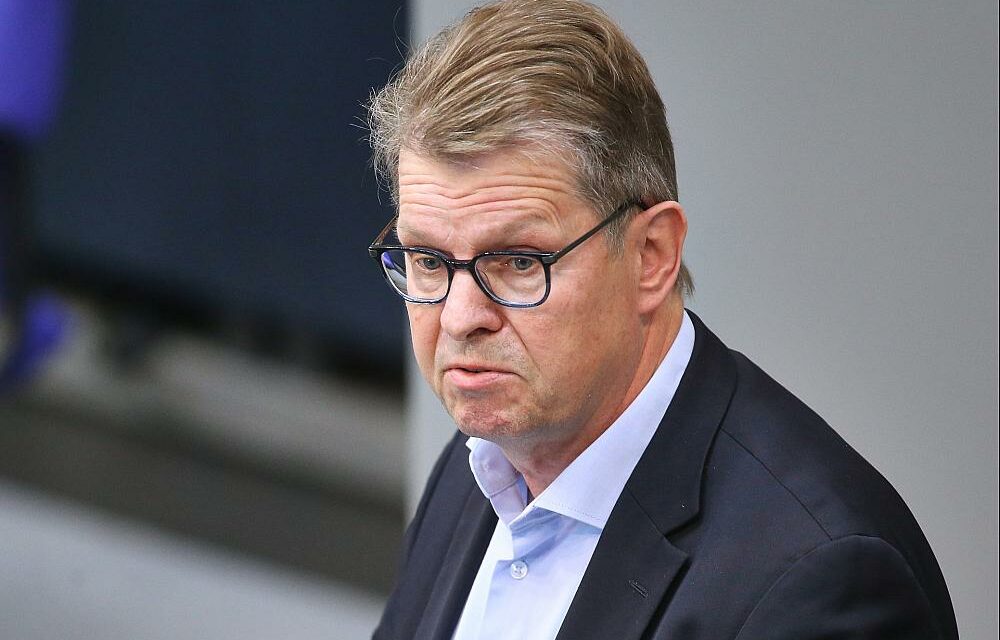 Ralf Stegner warnt vor Konkurrenz bei Truppenentsendungen in die Ukraine