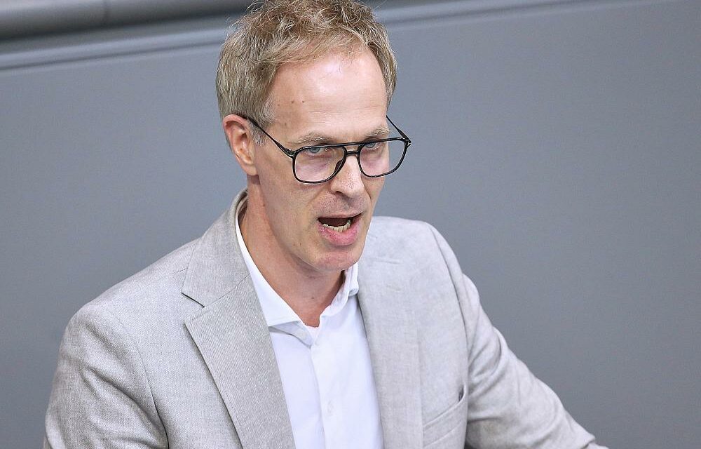 SPD fordert ausgeweitete Kompetenzen für Nachrichtendienste nach mutmaßlichem Cyberangriff