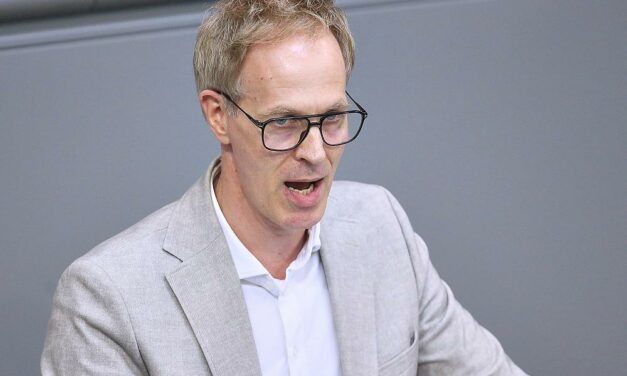 SPD fordert ausgeweitete Kompetenzen für Nachrichtendienste nach mutmaßlichem Cyberangriff